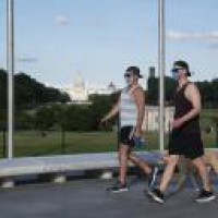 US breaks single-day record with over 77,000 COVID-19 cases