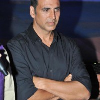 Akshay Kumar meets Yogi Adityanath in Mumbai