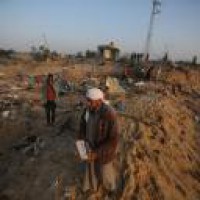 Israel demolishes Palestinian homes in southern West Bank  (05:24) 