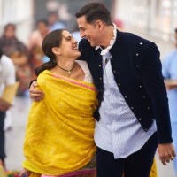 Akshay Kumar joins Sara Ali Khan on the 'Atrangi Re' set