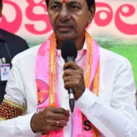 Congress seeks apology from KCR for calling protestors 'dogs'