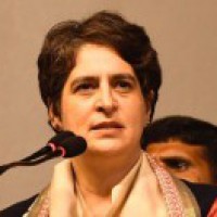 Priyanka criticises Mayawati for open support to BJP