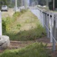 Canada, US agree to extend cross-border closure to Oct 21