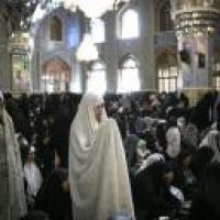 Iran closes Shia shrines