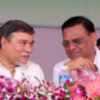 Congress doors not closed for Pilot: Pande