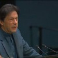 Imran asks Chinese entrepreneurs to establish offices in Pak