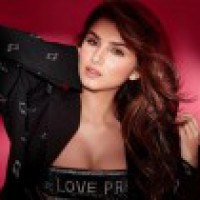 Tara, Aadar make it 'Instagram official'