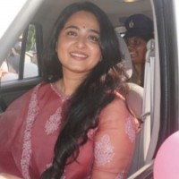 Women police officers real stars, says Anushka Shetty