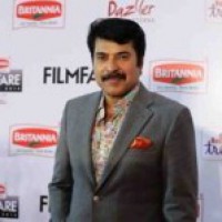 When Mammootty took a DSLR selfie