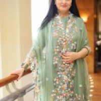Padmini Kolhapure: I was called from school to help Lata Mangeshkar sing