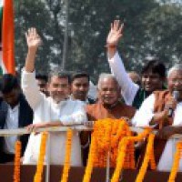 Bihar's Grand Alliance leaders meet, pledge to contest polls together