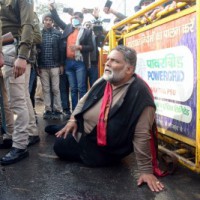 Lathicharge on protesting JAP supporters in Patna