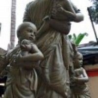 Kolkata Ma Durga idol as migrant worker impresses B'wood stars, fans