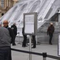 Louvre reopens in Paris for 1st time since March