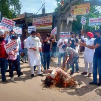 NSUI holds protest seeking release of scholarship grants