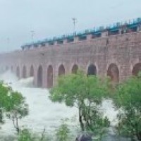 Hyderabad's Purnapul across swollen Musi river shut