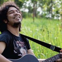 Media goes ballistic on Papon's unintensional kiss of a minor, singer apologises