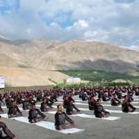 MoU signed between PHDCCI, Indian Yoga Association to promote yoga