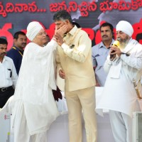 Chandrababu Naidu undertakes 12 Hour fast for Special Status