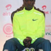 Kenyan marathon champion Kamworor sustains fracture in road accident