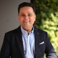 Author Amish Tripathi's 'personal announcement' on divorce