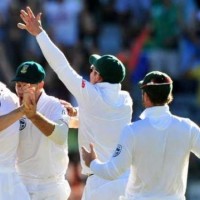Australia's fearsome attack creates dilemma for South Africa