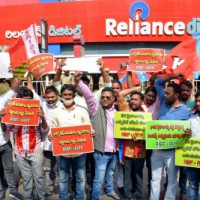 Reliance Jio to move HC to seek govt intervention to stop vandalism by miscreants