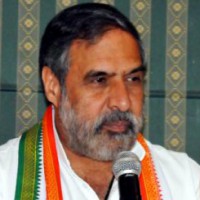 Congress on backfoot as Anand Sharma praises PM Modi