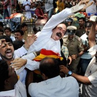 DMK protests over Cauvery water issue