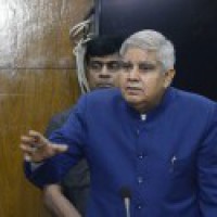 Bengal media scared to ask questions to CM: Guv