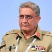 Pak cabinet rushes out draft bill on COAS extension