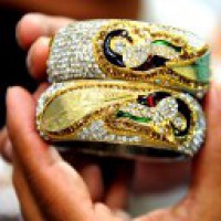 Vaccine hopes push gold below Rs 49,000 per 10 gram