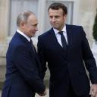 Putin, Macron discuss Navalny, Belarus, over phone