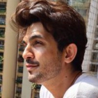 Arjun Bijlani quarantines himself after his wife tests Covid-19 positive