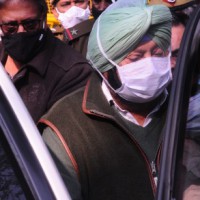 Amarinder urges Centre to resolve farmers' issue, says nothing in his hand