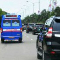 Andhra CM gives way to ambulance stuck behind convoy