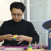 Meet this Chinese man with world's 'fastest hands'