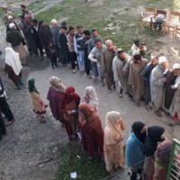 Voters queue up despite severe cold in J&K DDC polls