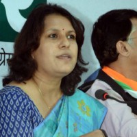 Congress slams govt over hike in LPG prices