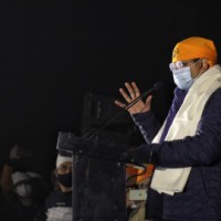 40 lives lost during stir, Centre should repeal new laws: Kejriwal