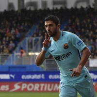 Barcelona wins at Eibar 2-0 before trip to Chelsea in Champions League