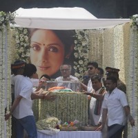 Fans, friends pay last respects to Sridevi