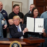 Defying trade war warnings, Trump rolls out sweeping tariffs