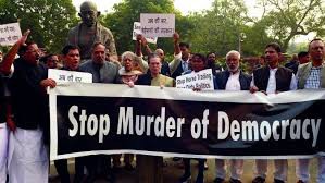 आर-पार के मूड में विपक्ष, संविधान दिवस के बहिष्कार का एलान आर-पार के मूड में विपक्ष, संविधान दिवस के बहिष्कार का एलान