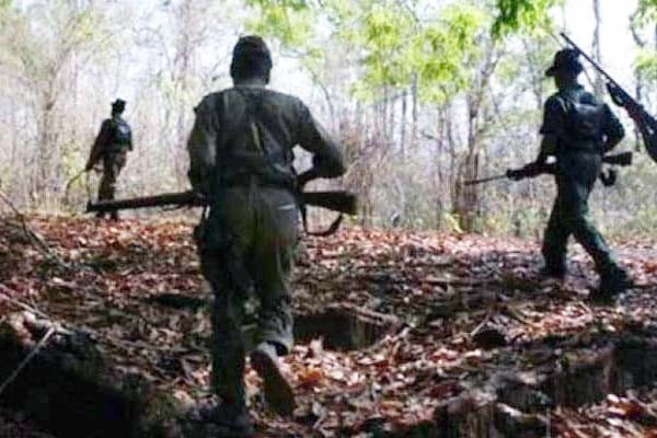 छग- दंतेवाड़ा में मुठभेड़ में पुलिस ने दो नक्सलियों को किया ढेर छग- दंतेवाड़ा में मुठभेड़ में पुलिस ने दो नक्सलियों को किया ढेर