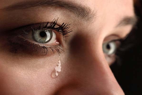 रोने भी है आपकी सेहत के लिए फायदेमंद - फूट फूटकर रोना भी बेहद जरूरी 