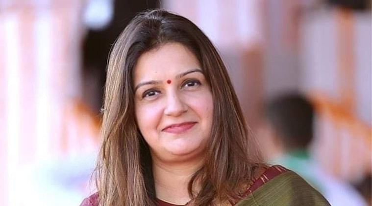 प्रियंका अब भी गाएंगी स्मृति के खिलाफ लिखा गीत ... क्योंकि मंत्री भी कभी ग्रेजुएट थी प्रियंका अब भी गाएंगी स्मृति के खिलाफ लिखा गीत ... क्योंकि मंत्री भी कभी ग्रेजुएट थी
