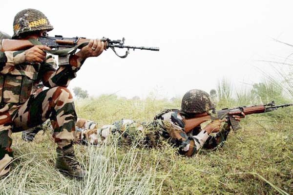बारामूला के सोपोर में मुठभेड़, सुरक्षाबलों ने एक आतंकी को किया ढ़ेर, हथियार जब्त बारामूला के सोपोर में मुठभेड़, सुरक्षाबलों ने एक आतंकी को किया ढ़ेर, हथियार जब्त