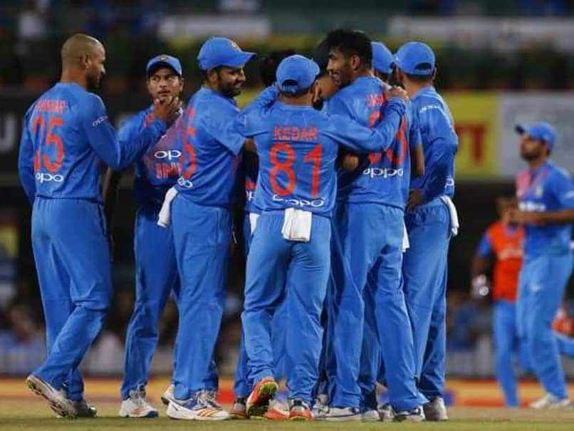 विराट की कप्तानी में विश्व कप के लिए भारतीय टीम घोषित  कार्तिक, विजयशंकर और जडेजा शामिल 