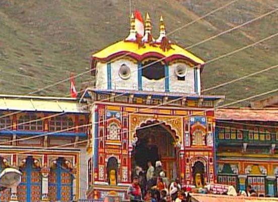 बद्रीनाथ धाम में इस प्रकार होती है पूजा बद्रीनाथ धाम में इस प्रकार होती है पूजा